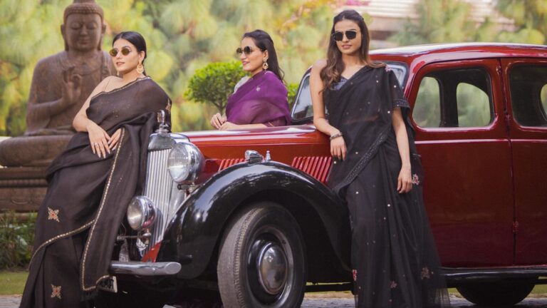 வாகனக் கலைக்கான கடை, கைவினைஞர் கதையில் இந்திய ராயல்கள் வடிவமைத்த எம்பிராய்டரி ஆடைகள்