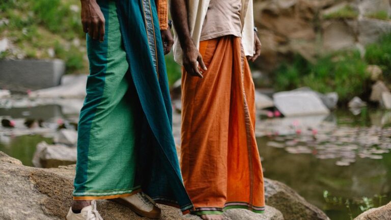 இண்டி ஸ்லோ-ஃபேஷன் பிராண்ட் மைகின்ட் முண்டு கொண்டாடுகிறார்
