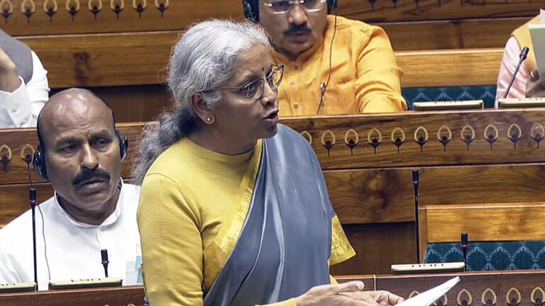 பாலின வரவு செலவுத் திட்டத்தில் அரசாங்கம் பெரிதாக பேசுகிறது, சிறிதளவே வழங்குகிறது