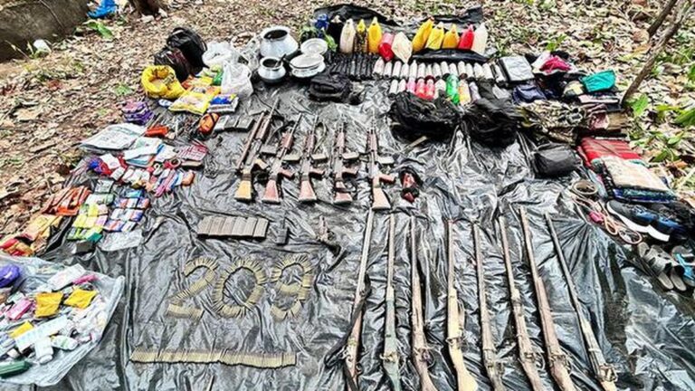 போராளி கைது செய்யப்பட்டார்; மணிப்பூரில் ஆயுதம், வெடிமருந்துகள் பறிமுதல் செய்யப்பட்டன
