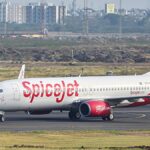 தவறான டிக்கெட் வழங்கியதற்காக பயணிகளுக்கு இழப்பீடாக ₹ 25,000 செலுத்த ஸ்பைஸ்ஜெட்டை நுகர்வோர் ஆணையம் கேட்கிறது