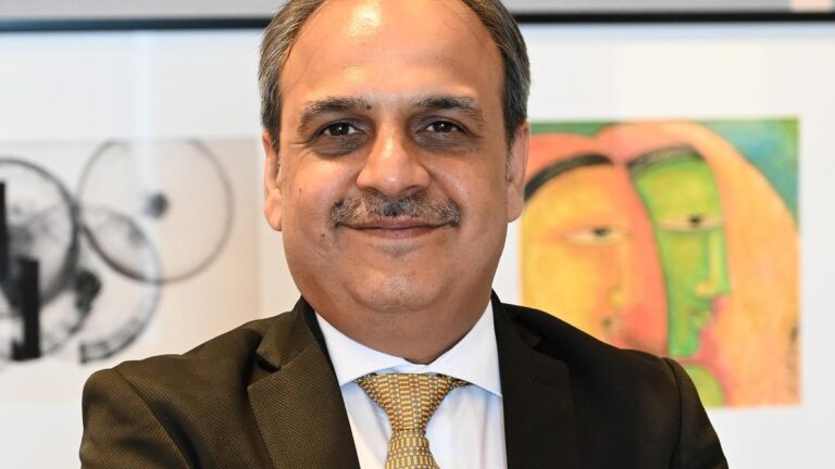 முதலீட்டாளர்கள் ஒரே குடையின் கீழ் பல நிதி தயாரிப்புகளை வாங்க விரும்புகிறார்கள் என்று ஸ்ரீராம் வெல்தின் விகாஸ் சதிஜா கூறுகிறார்